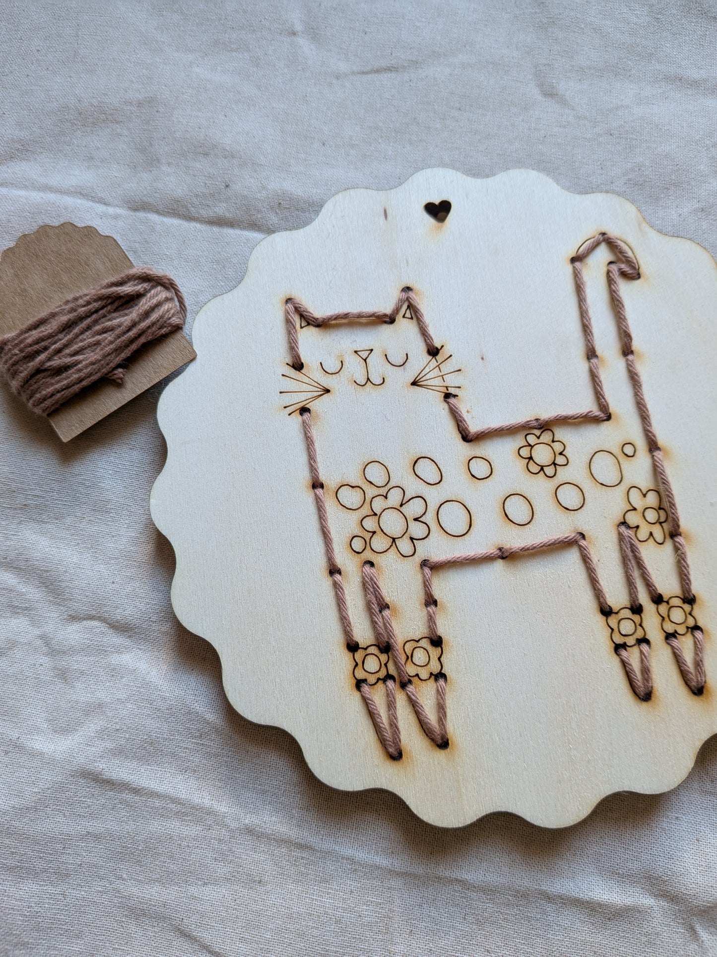 Chat / Kit de broderie - collection Bestiaire